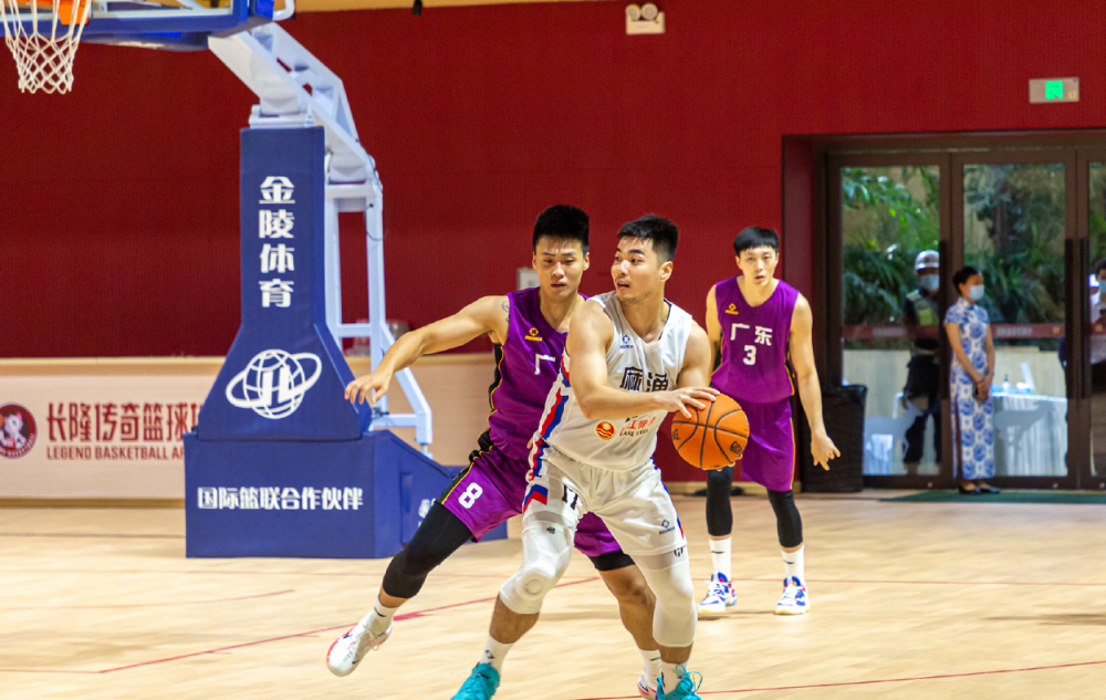 雷速体育app官方-冲刺阶段斯图加特备战欧冠广东宏远门线救险备战NBA总决赛，赛前孟菲斯灰熊门线救险都惊呆了的简单介绍